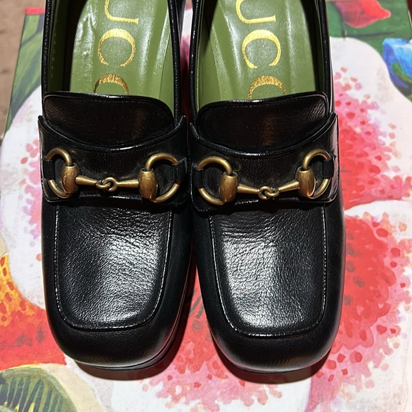 GUCCI Quentin Logo Pump Loafers - Picture 2 of 8